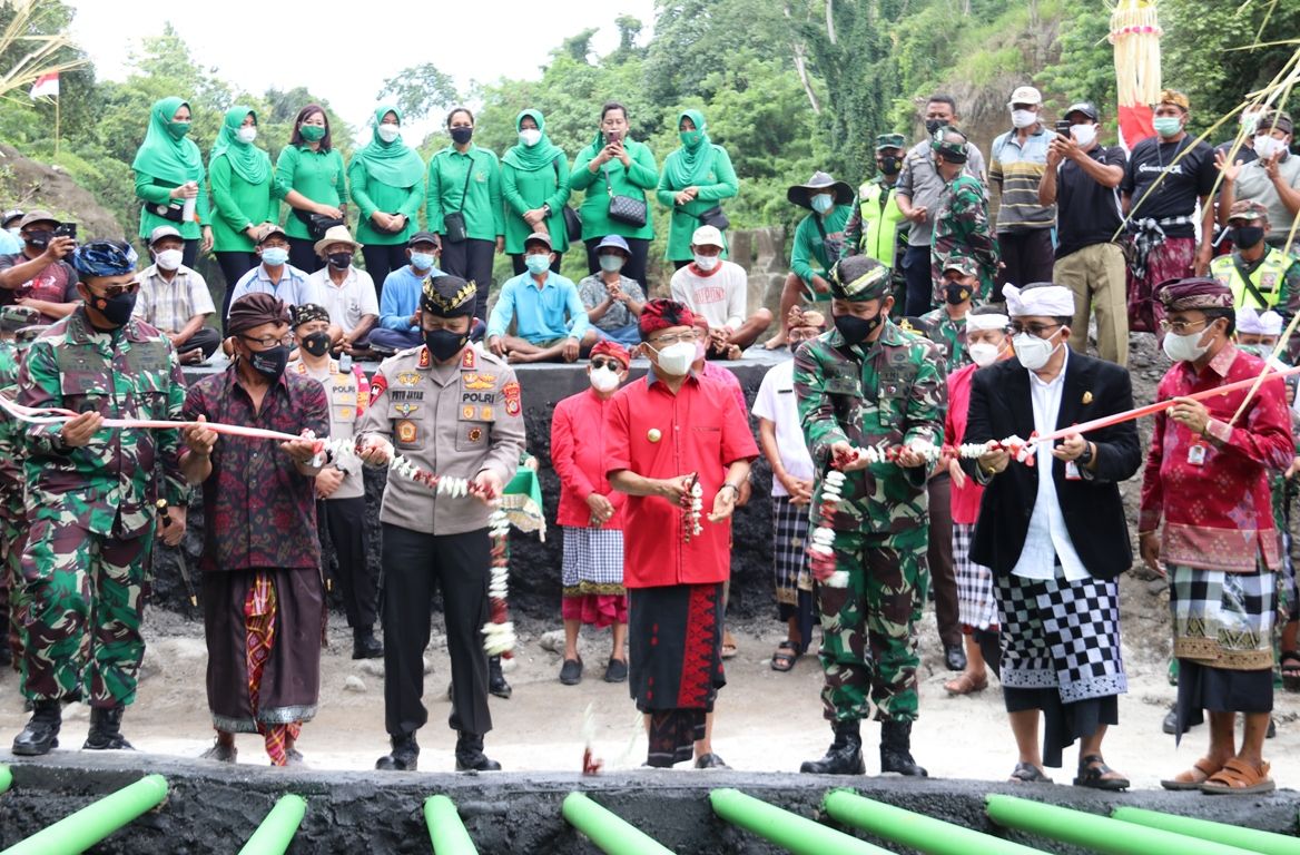 podiumnews.com-Bupati Tabanan Harap Pompa Hidram Tingkatkan Produktivitas Petani Tanguntiti